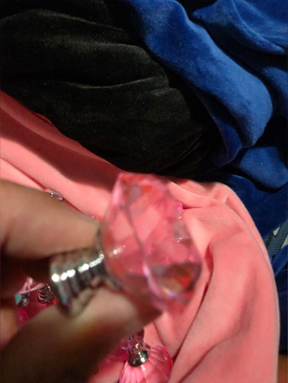 24 Pink Knobs